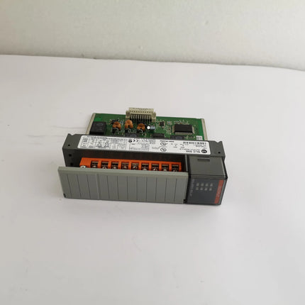 1746-OX8 Allen Bradley PLC