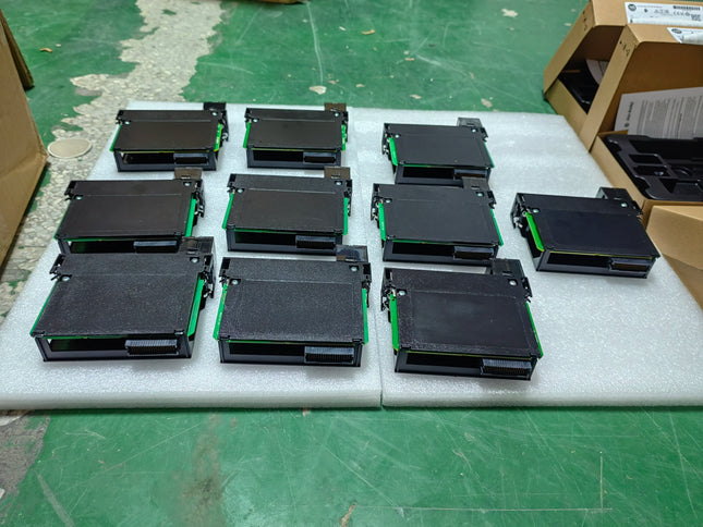 1756-0A16 Allen Bradley PLC
