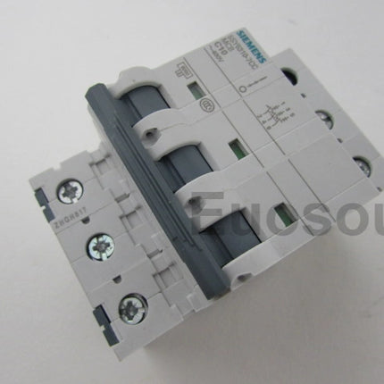 5SY6310-7CC Schneider Circuit Breaker