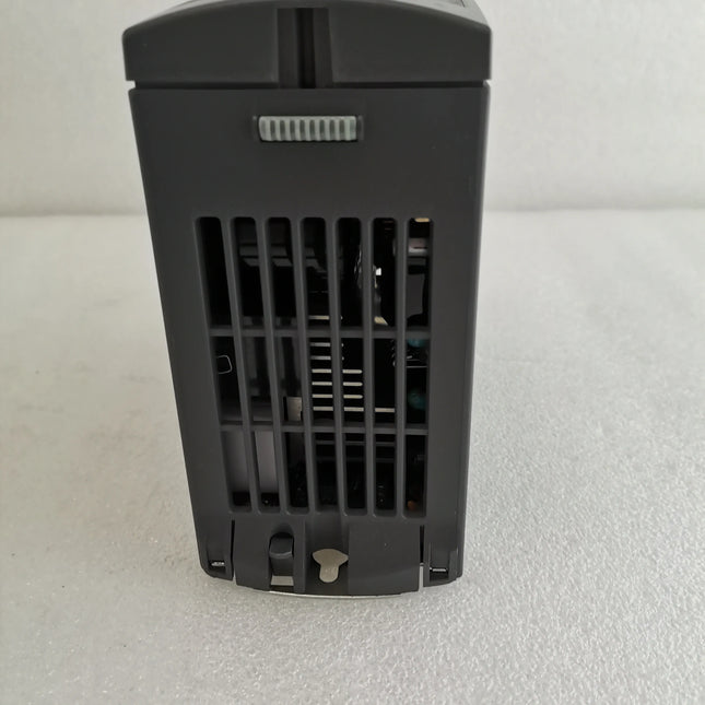 6SE6420-2AB17-5AA1 Siemens Frequency Converter