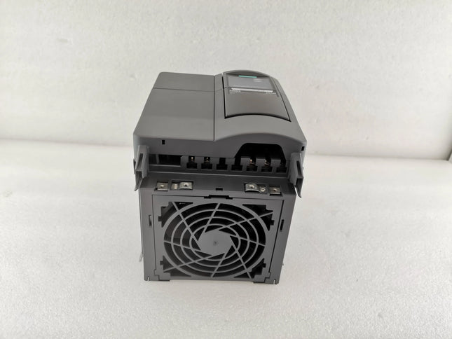 6SE6420-2AC23-0CA1 Siemens Frequency Converter