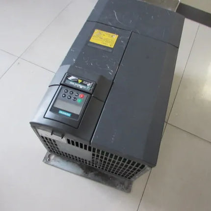 6SE6440-2UD32-2DB1 Siemens Frequency Converter