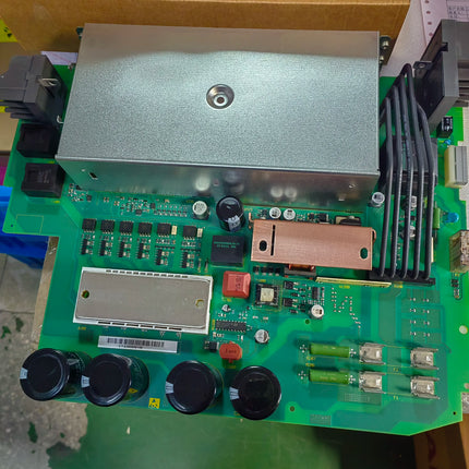 6SE7021-0TA84-1HF3 Siemens Frequency Converter