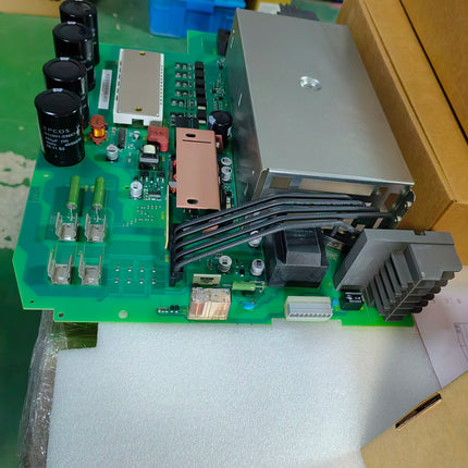 6SE7021-0TA84-1HF3 Siemens Frequency Converter