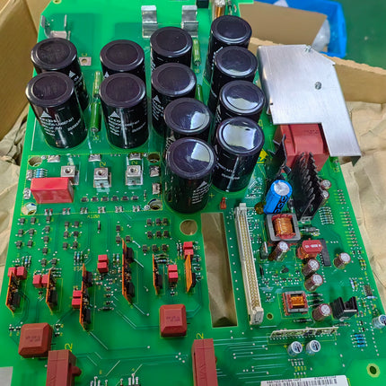 6SE7022-6TC84-1HF3 Siemens Frequency Converter