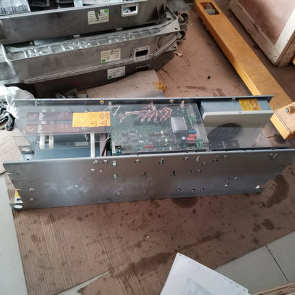 6SE7031-7EE85-0AA0 Siemens Frequency Converter