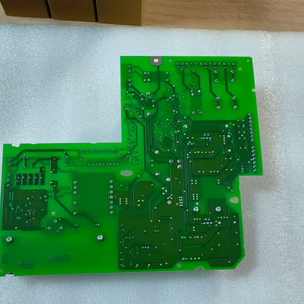 6SE7031-7HG84-1JA1 Siemens Frequency Converter