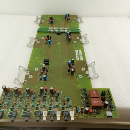 6SE7035-1EJ84-1JC2 Siemens Frequency Converter