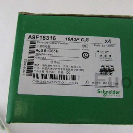 A9F18316 Schneider Circuit Breaker