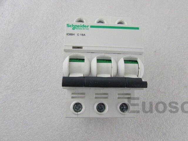 A9F18316 Schneider Circuit Breaker