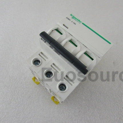 A9F18316 Schneider Circuit Breaker