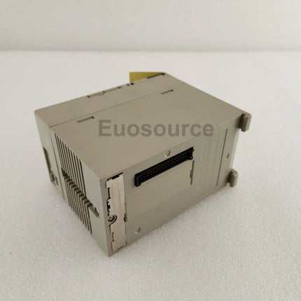 C200HE-CPU11 Omron PLC Expandable 880 I/O