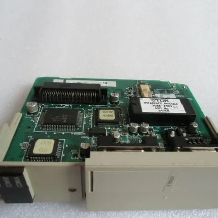 C200HW-COM06-V1 Omron PLC Expandable 880 I/O
