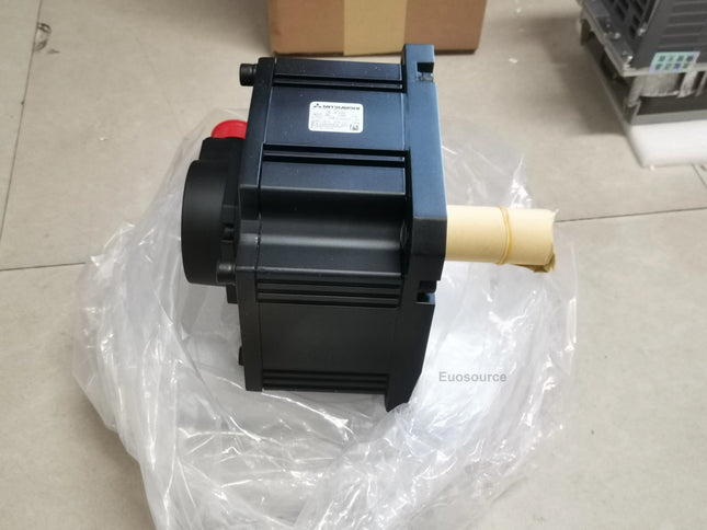 HC-SF202 Mitsubishi 2kW Servo Motor MELSERVO HC