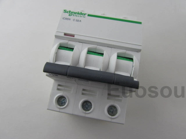 IC65NC32A Schneider Circuit Breaker