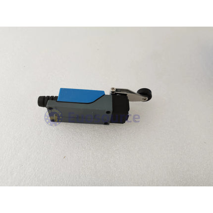 MOUJEN ME-8104 Limit Switch - SPDT, Roller Lever