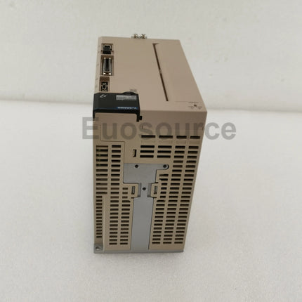 SGD7S-180A00A002 Yaskawa Servo Drive Analog control