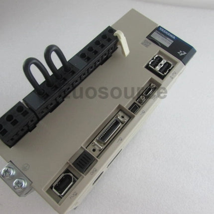 SGD7S-5R5A10A002 Yaskawa Servo Drive Analog control