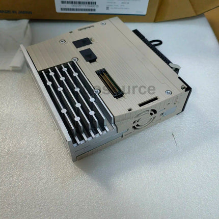 SGDV-1R6AE1A Yaskawa Servo Drive Compact industrial