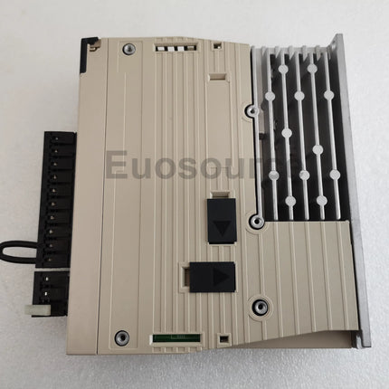 SGDV-R90A11B Yaskawa Servo Drive Compact industrial