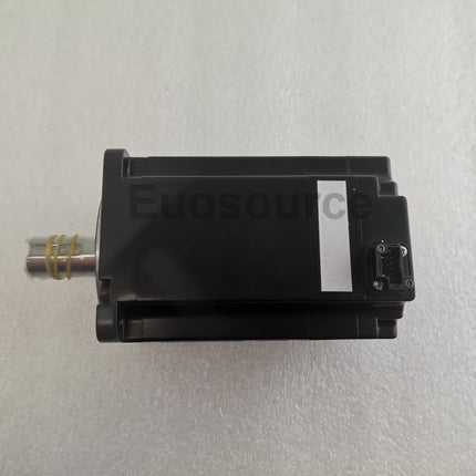SGM7A-10AFA21 Yaskawa Servo Motor Sigma 7 Servo