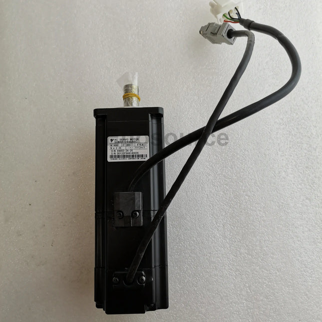 SGMAH-04AAA6C Yaskawa 400W Servo Motor Sigma II