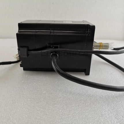 SGMP-15AWYR11 Yaskawa Servo Motor Sigma Series